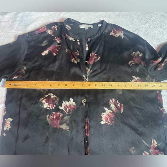 VINCE Black silk blouse with tulip print,size xs - Picture 11 of 16